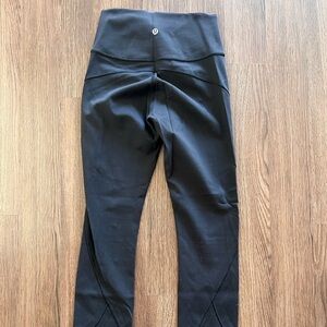 Black lululemon in movement tight 25”